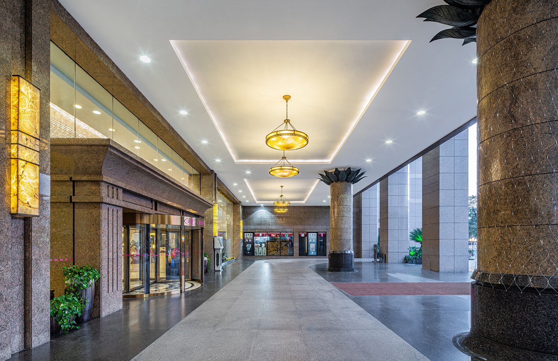 Crowne Plaza Foshan 11/76