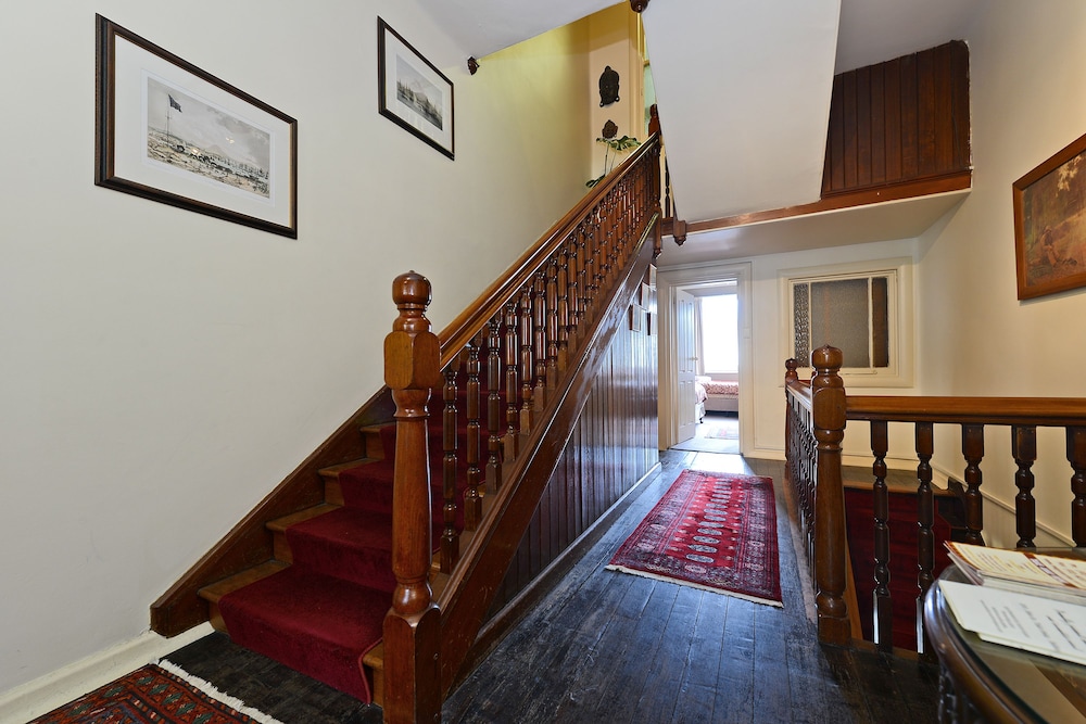 Edinburgh Gallery Bed Breakfast 25/61