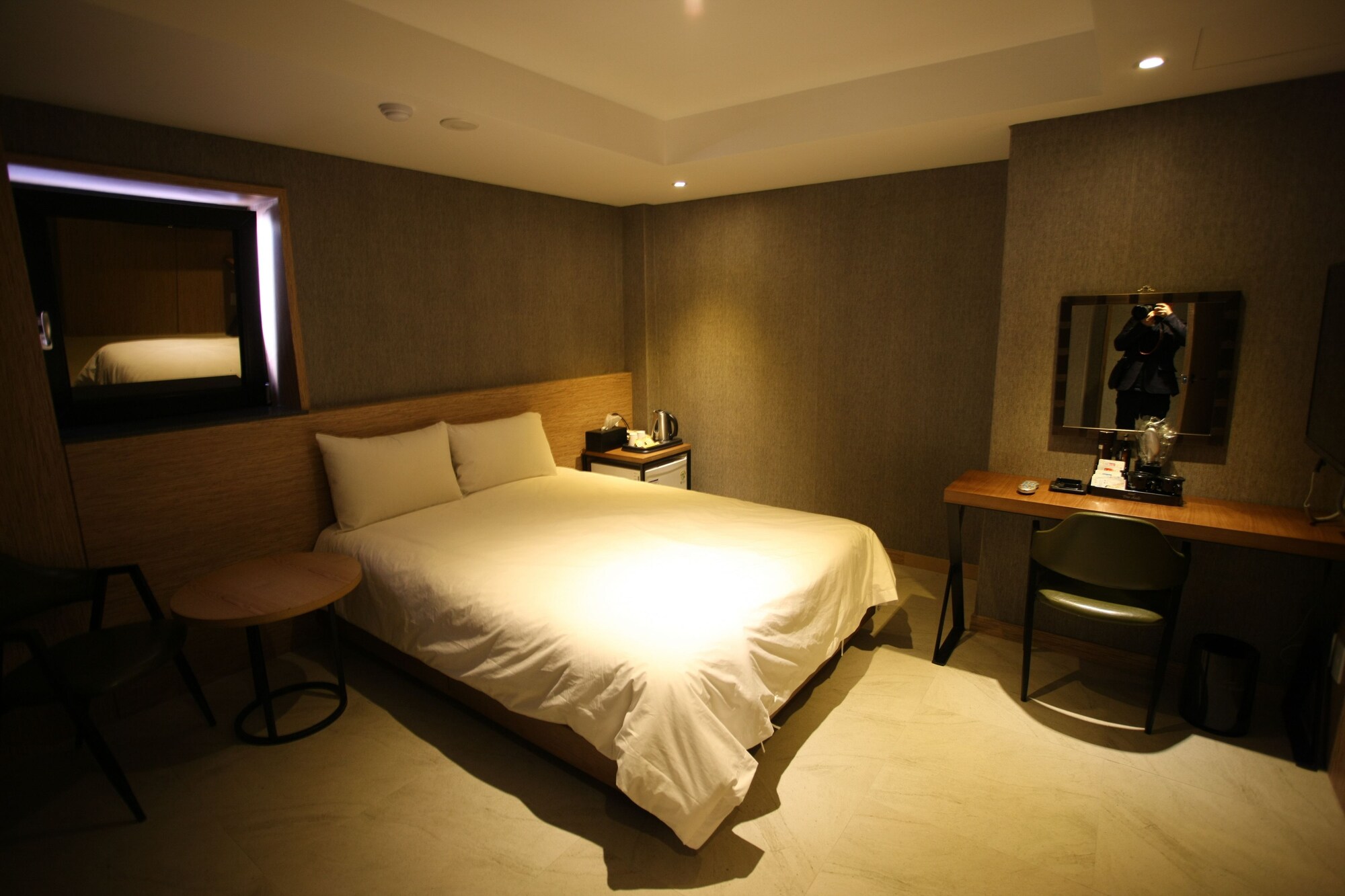 DELUXE, DOUBLE BED