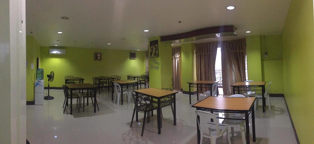 Jeamco Royal Hotel - Palawan 48/58