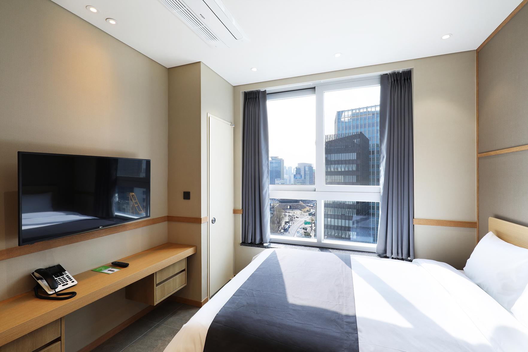 Deluxe, Suite, Double Bed