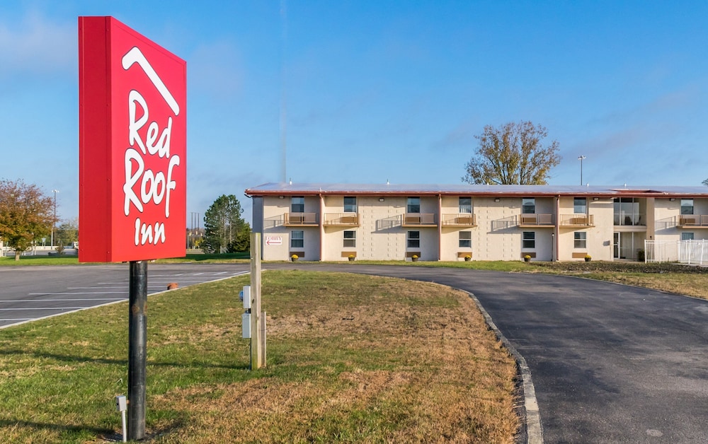 Red Roof Inn Richmond, IN 1/46