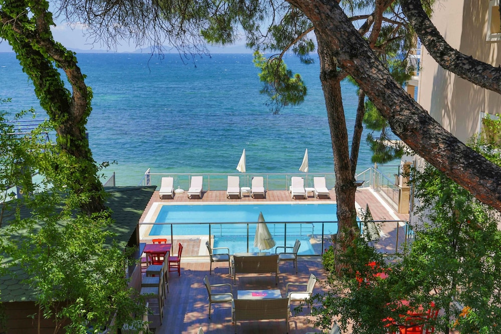 Melis Otel 63/65