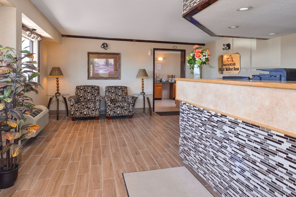 Americas Best Value Inn Pittsburgh Airport 15/36