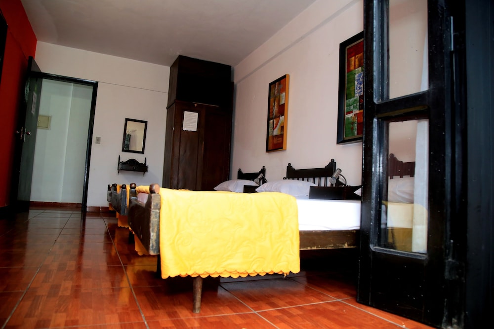 COSTANERA HOSTEL ASUNCION 6/53