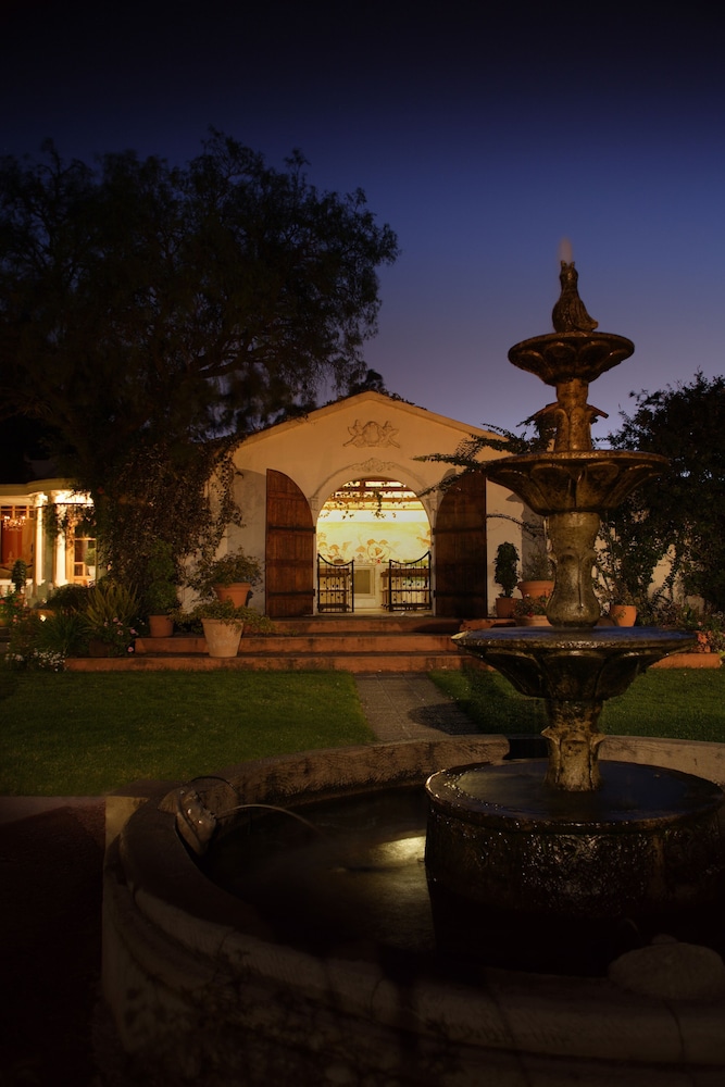 LA MIRAGE GARDEN HOTEL & SPA 51/55