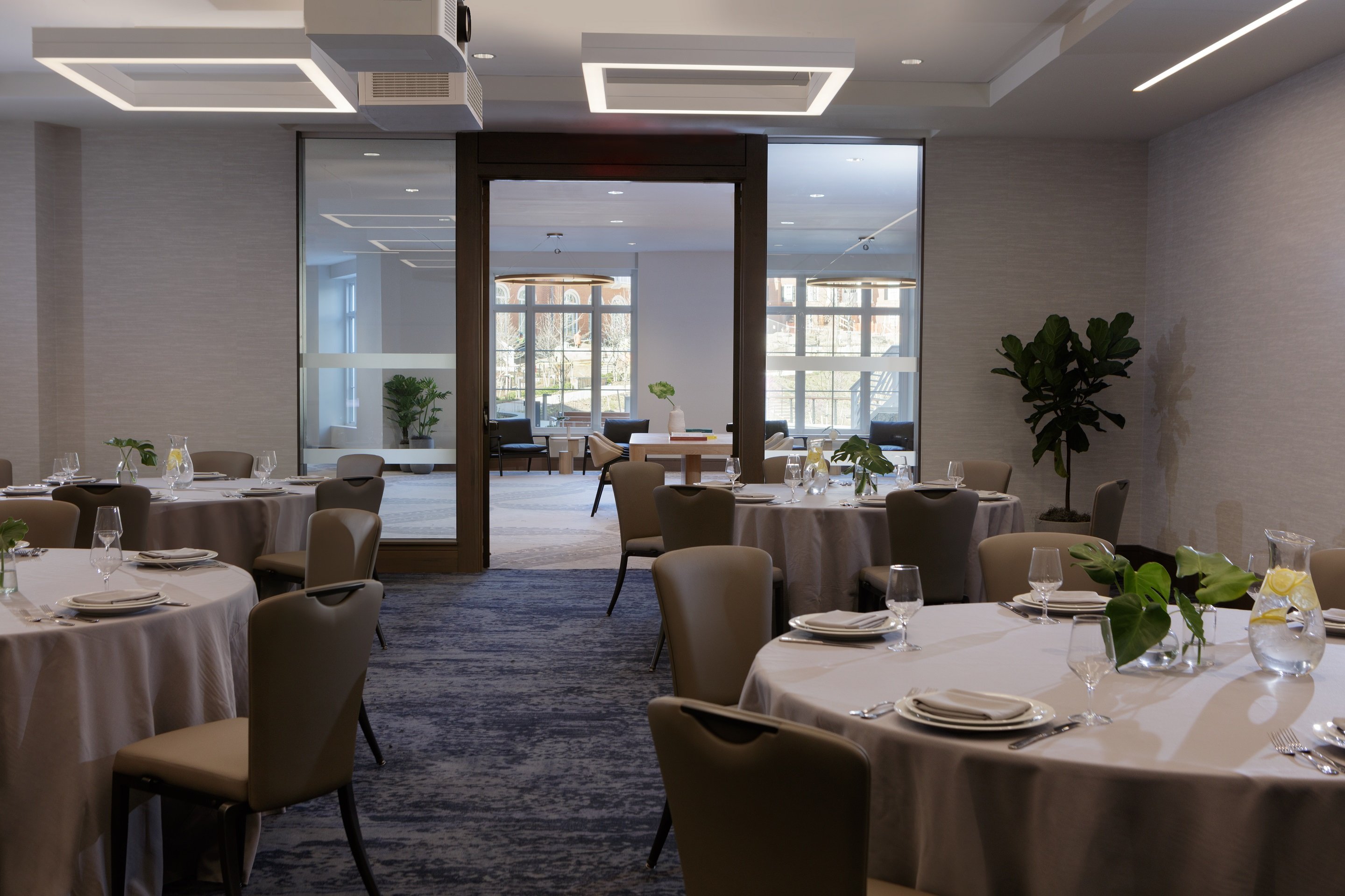 Kimpton The Forum Hotel, an IHG Hotel 27/50