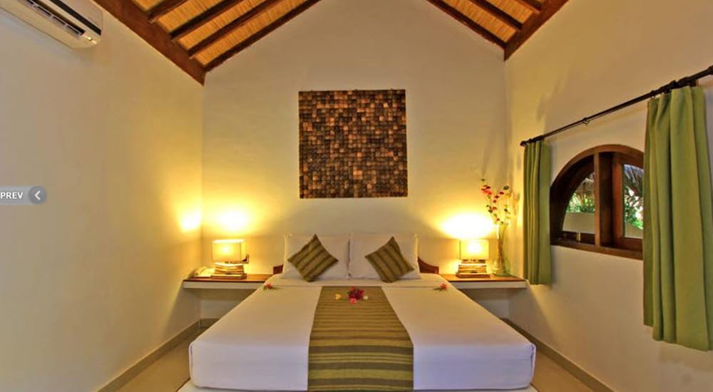 Laguna Gili Beach Resort 12/60