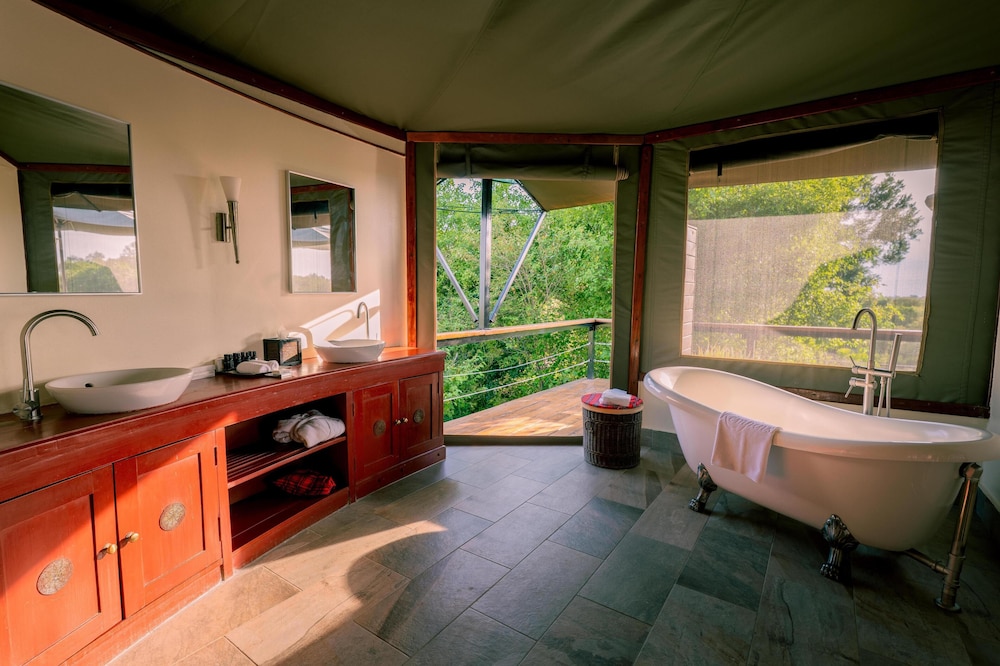 OLARE MARA KEMPINSKI MASAI MARA 50/50