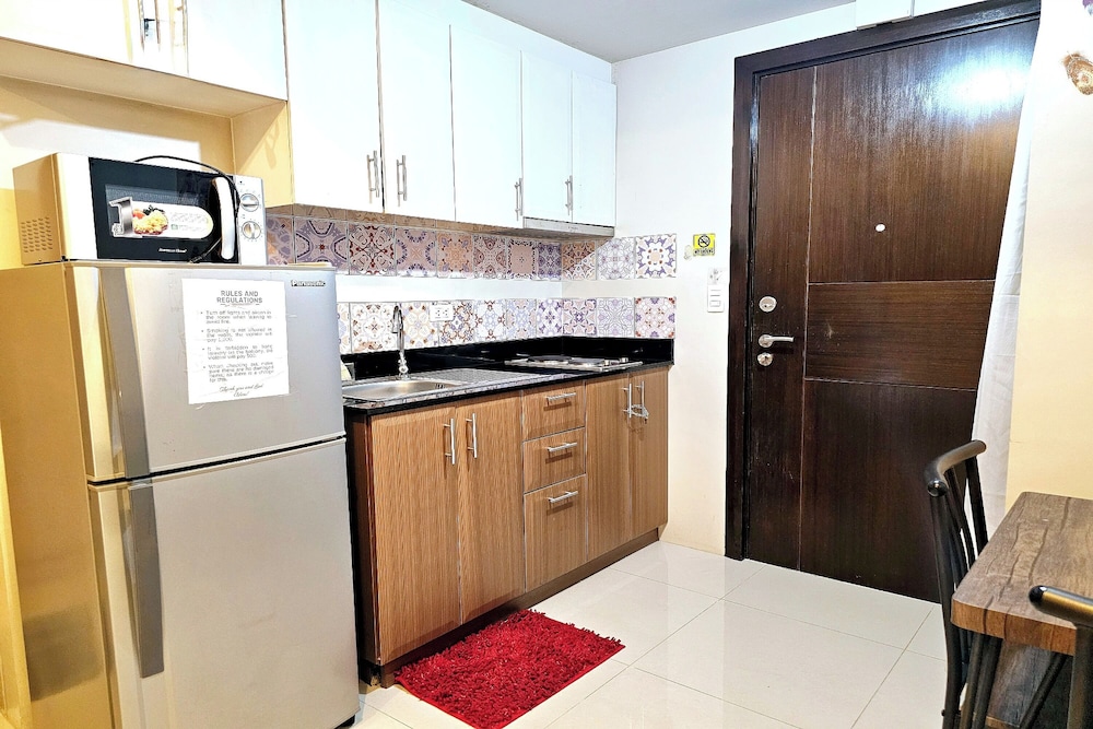 PRS at One Palm Tree Villa near Airport 12/60