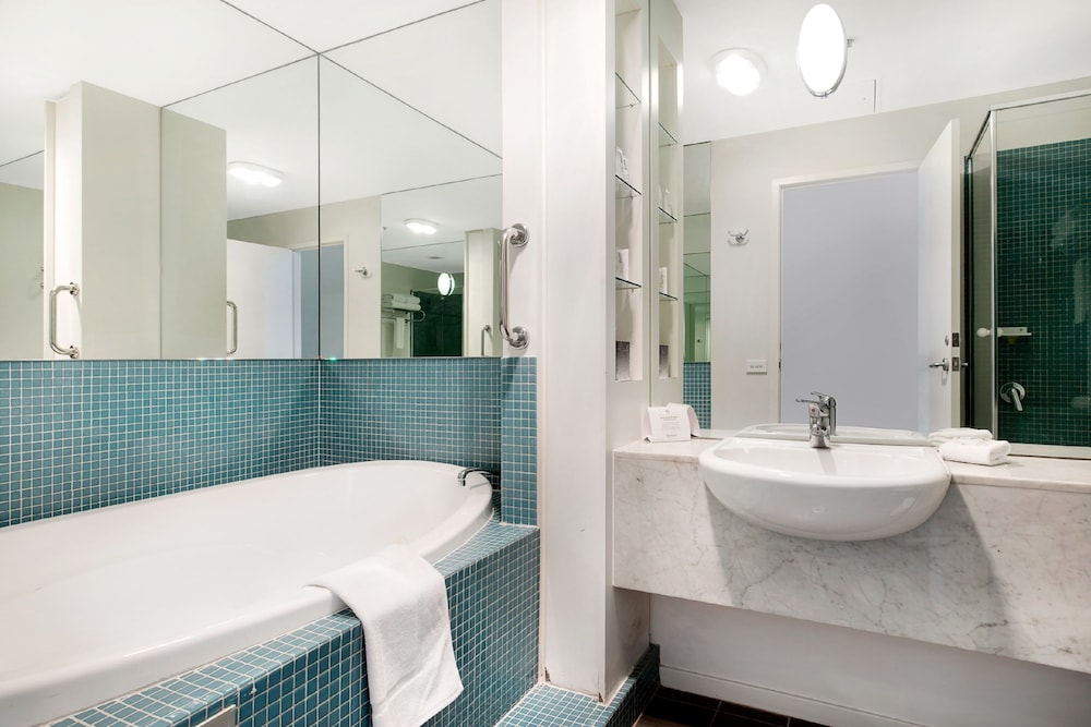 Melbourne CBD Central Apartment Hotel 12/37