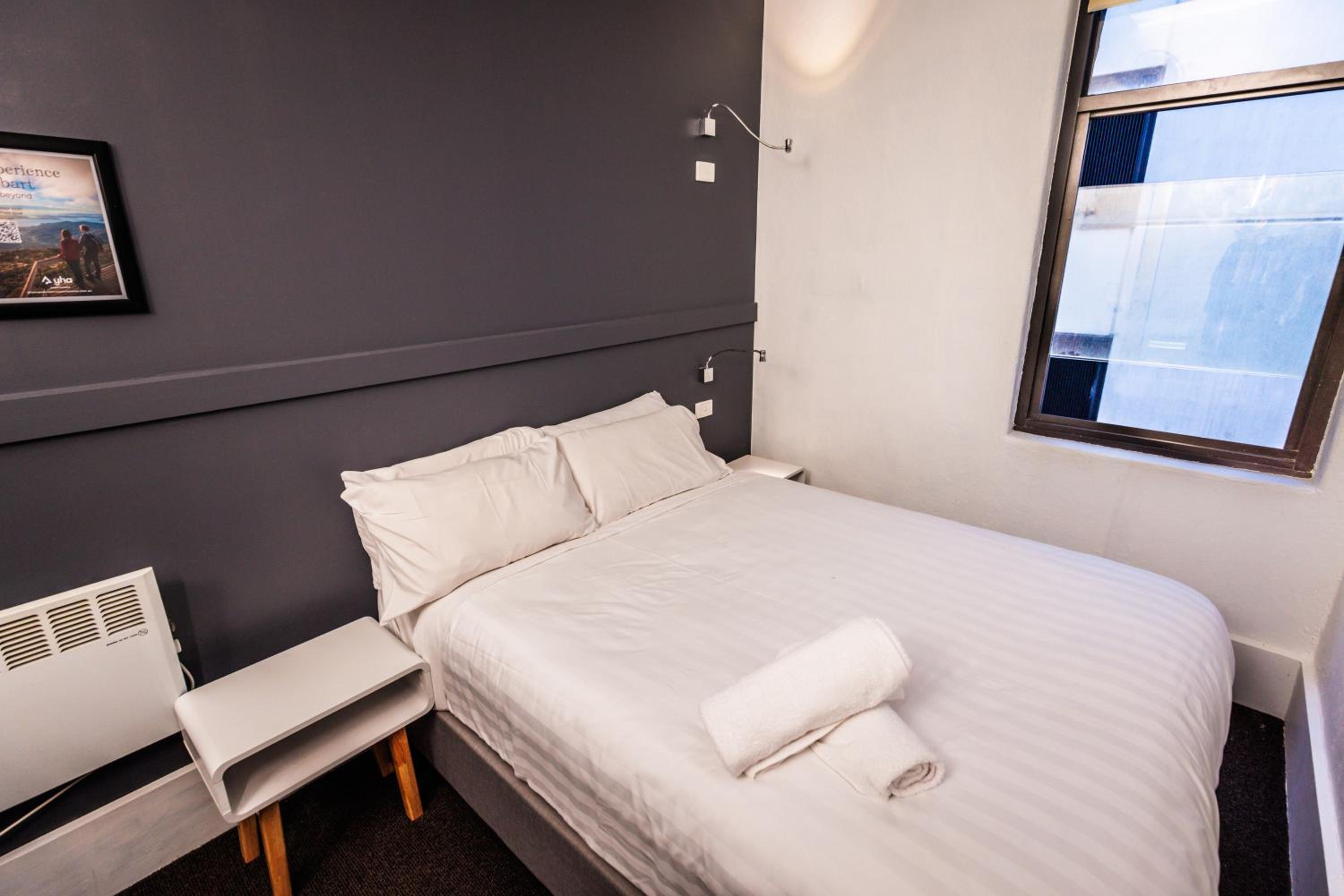ROOM, DOUBLE BED, SHARED BATHROOM