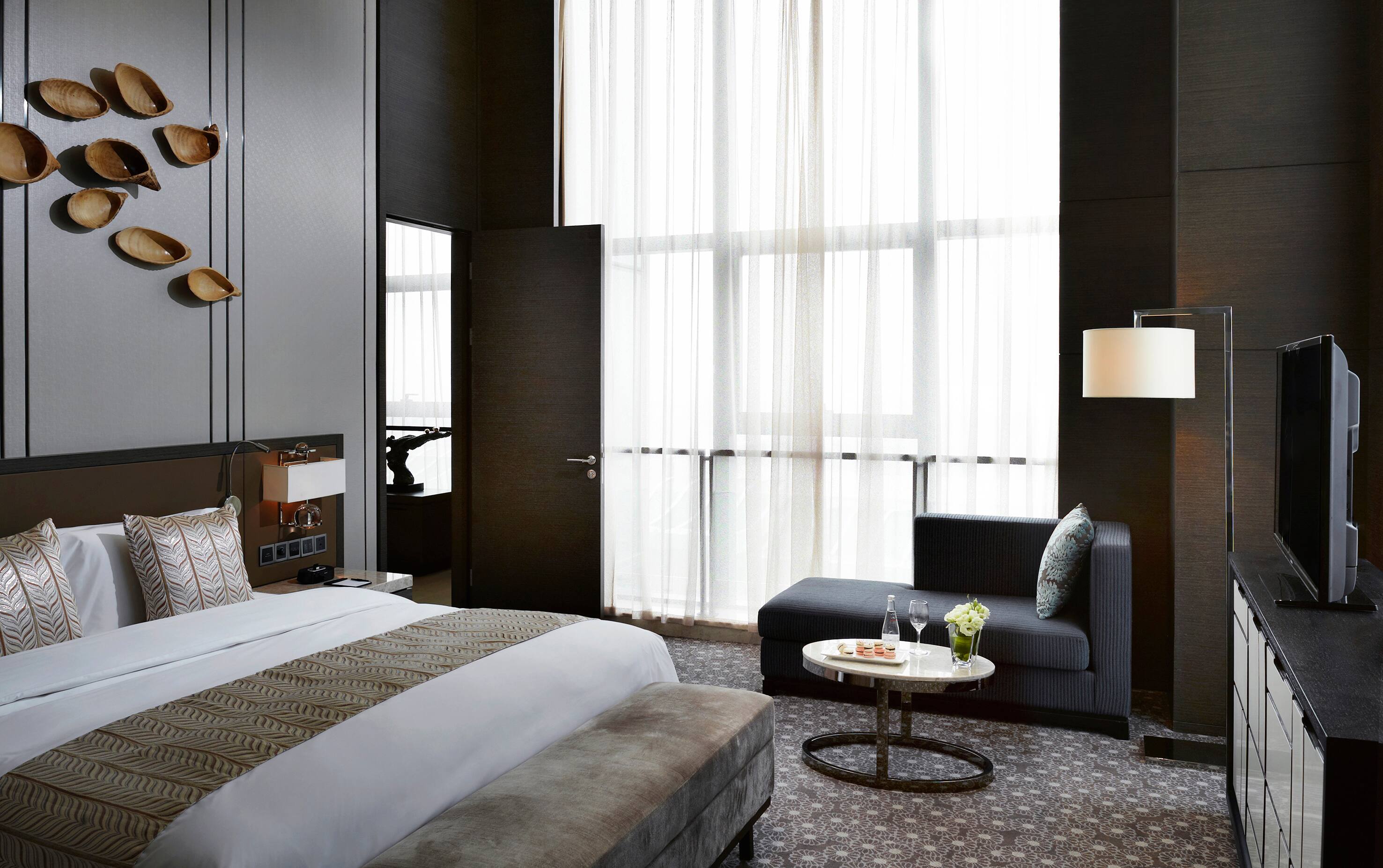 The Level, Suite
