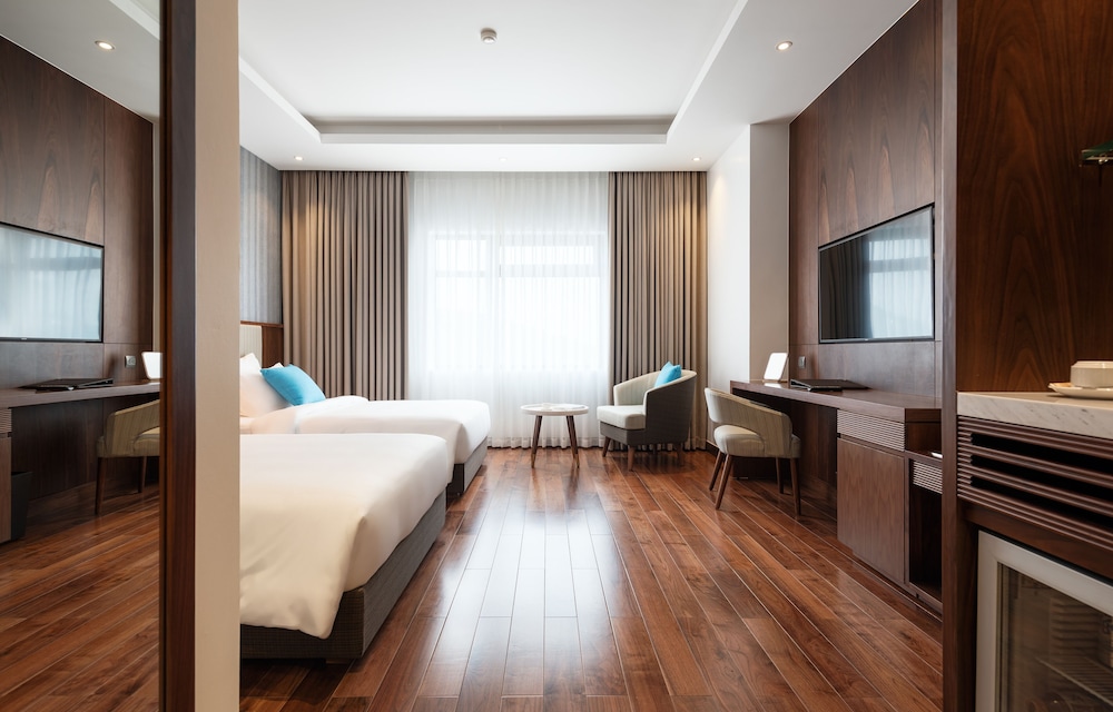 D'Lecia Hotel Ha Long 13/48