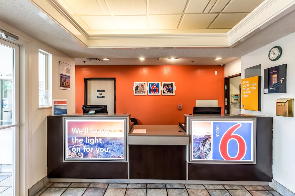 Motel6 San Antonio, TX - South 7/58