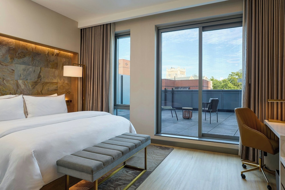 The Westin Flushing LaGuardia Airport 9/50