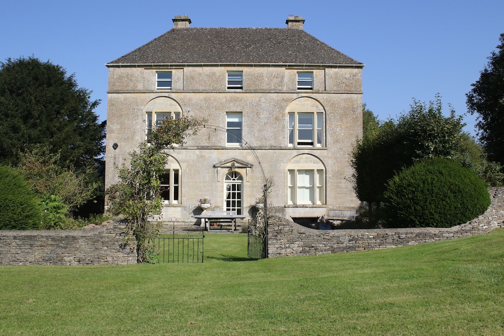 Aylworth Manor 43/50