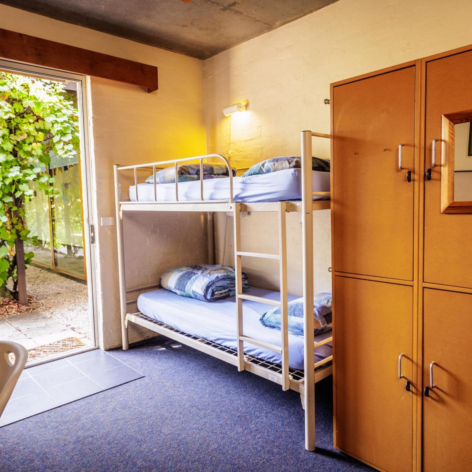YHA Grampians Eco Halls Gap 32/63