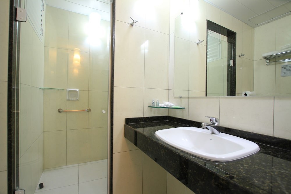Hotel Confiance Prime Batel 37/38