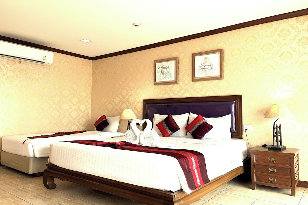 Aiyaree Place Hotel 22/75