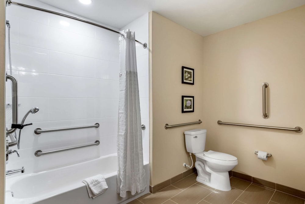 غرفة قياسية بسريرين كوين، Comfort Inn & Suites Winchester VA 4/5