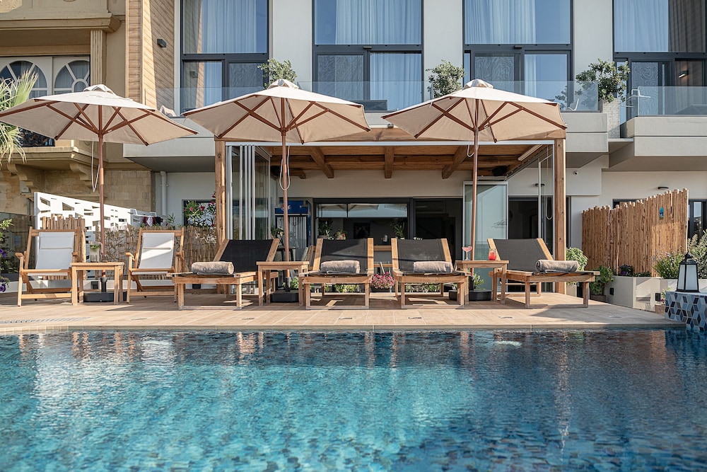 Calla Luxury Seafront Suites 2/50