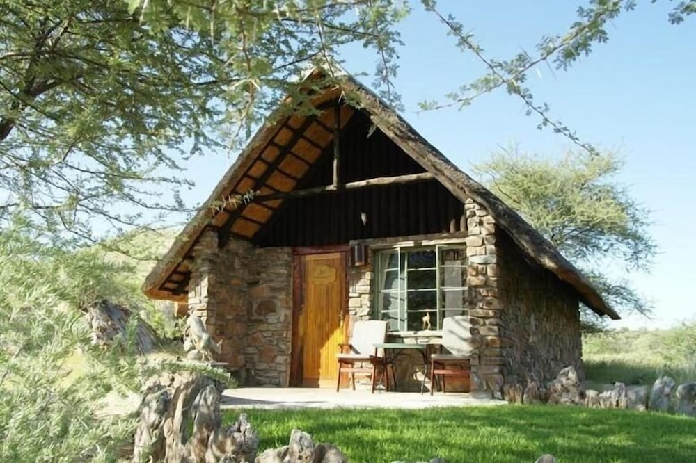 Etusis Lodge 10/61