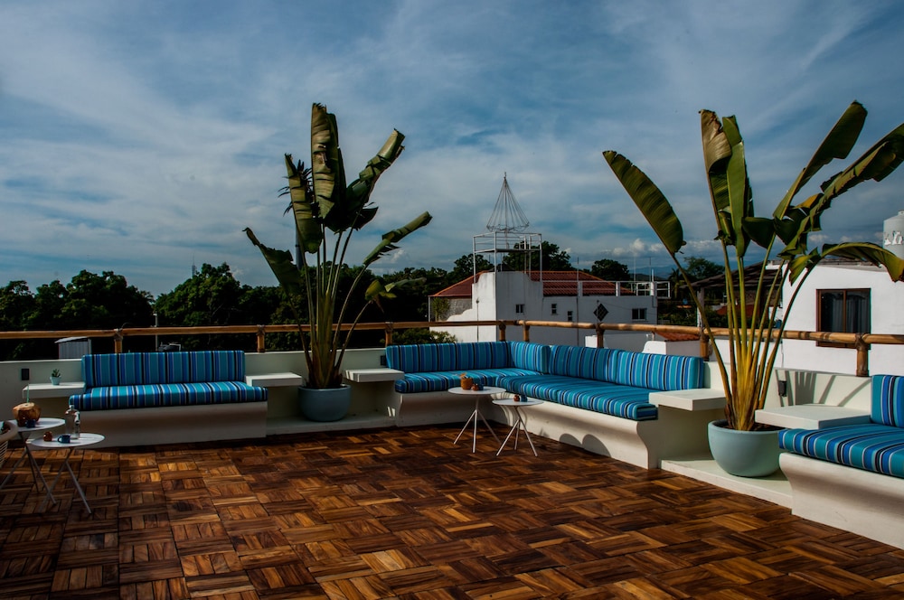 SHAVANNA HOTEL BOUTIQUE 49/55