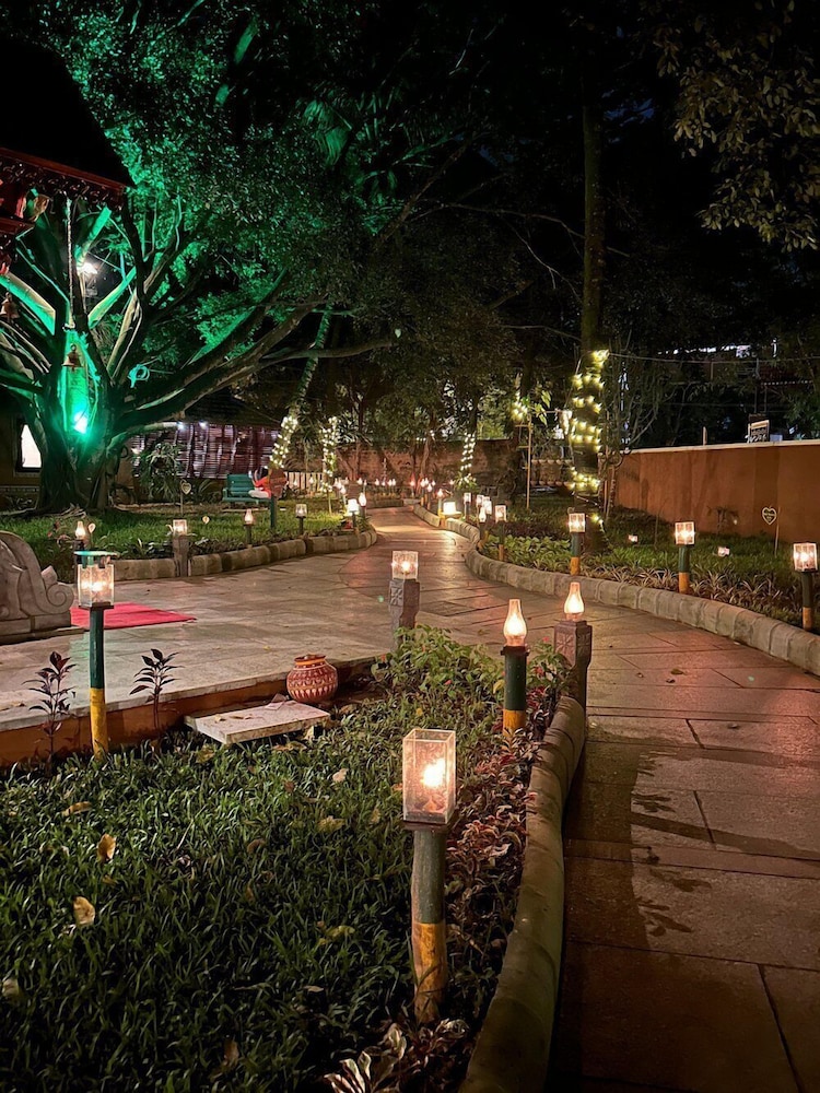 HOYSALA VILLAGE RESORT 44/50