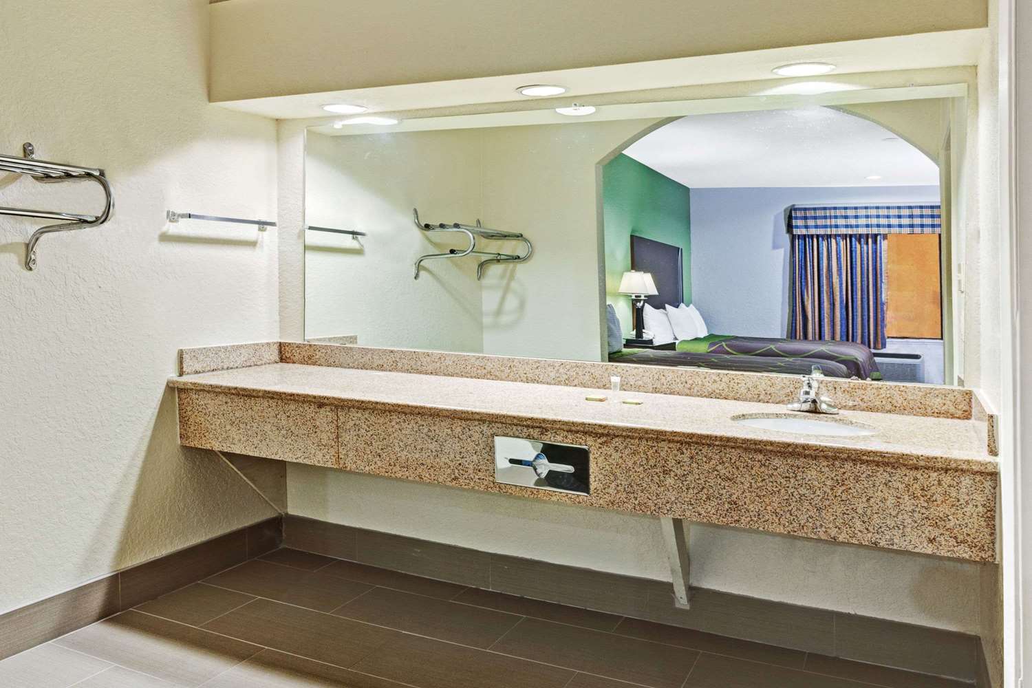 Super 8 by Wyndham Houston Hobby Airport South 8/10