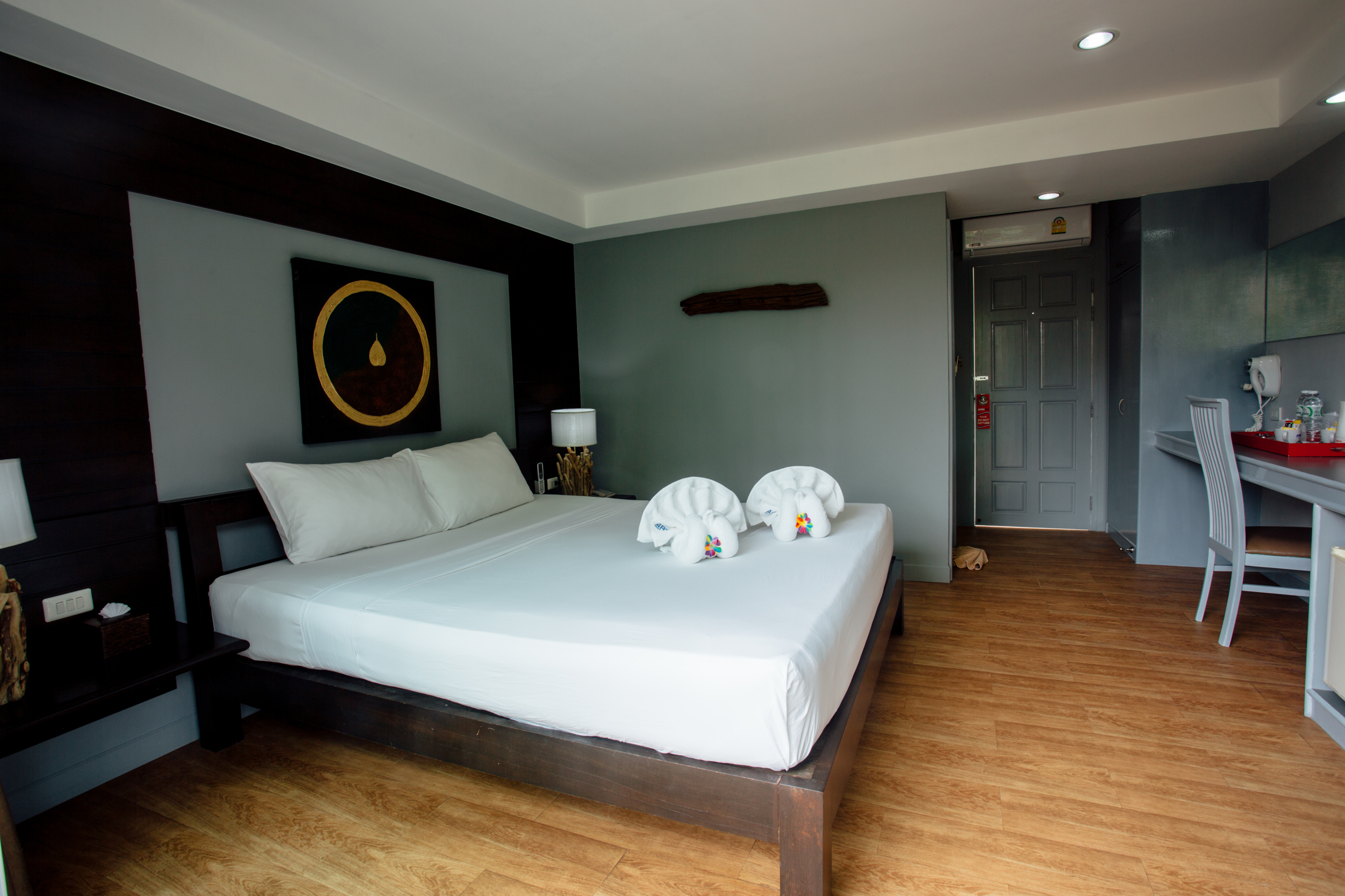 Ark Bar Beach Resort 33/64