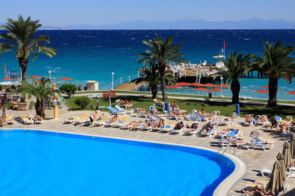 TT HOTELS HYDROS CLUB 18/93