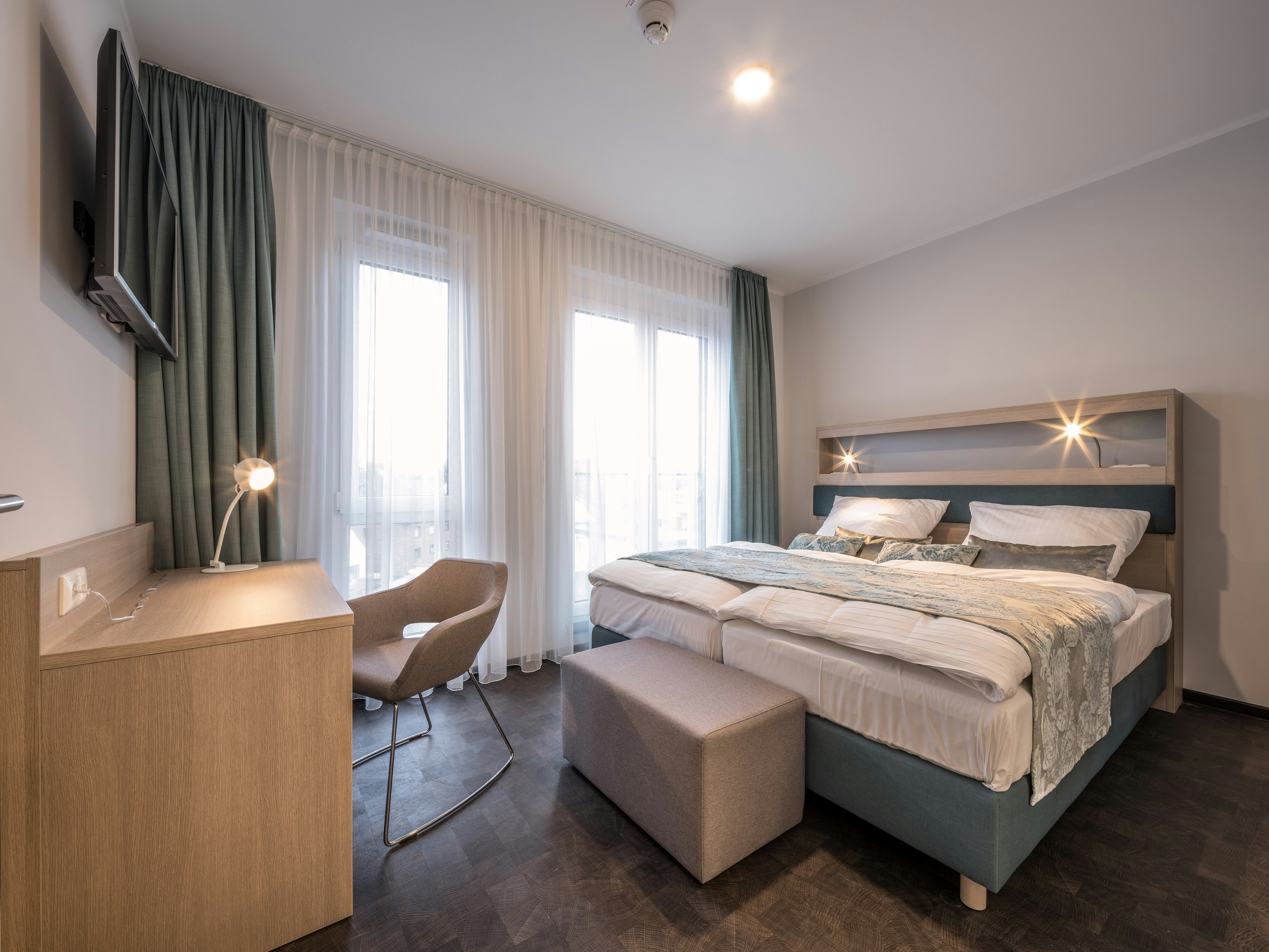 Capsule, Standard, Double or Twin Bed