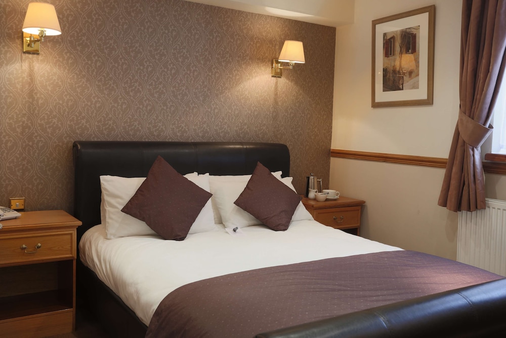 Compact, Double Bed