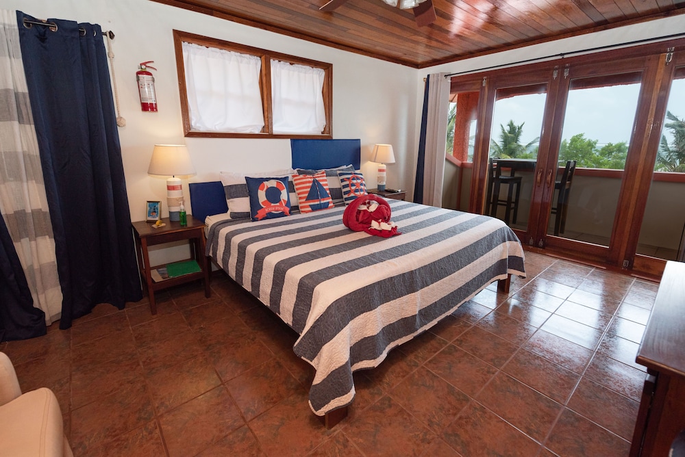 Bella Vista Guesthouse Cabins 22/84