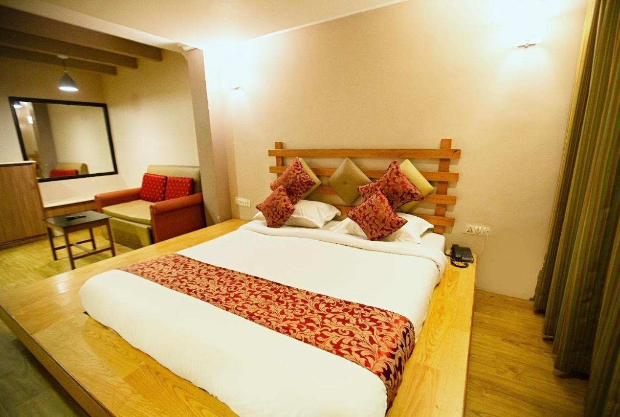 Hotel Maneck Residency 16/25
