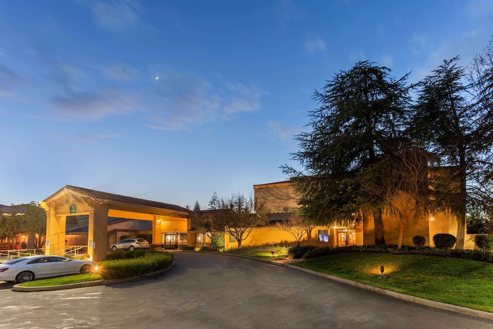 La Quinta Inn And Suites By Wyndham Redding 5/49
