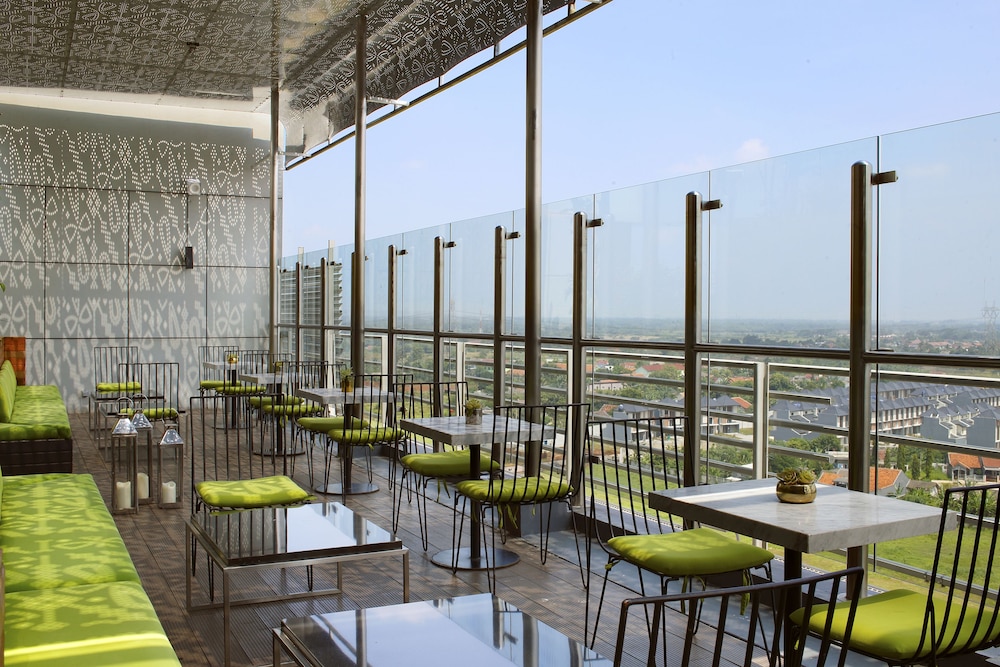 Hotel Santika Premiere Ice Bsd 35/43