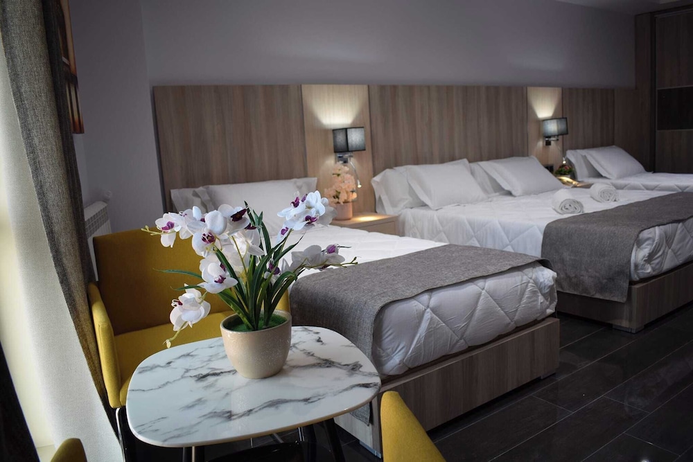 Hotel Zinou ZM 25/49