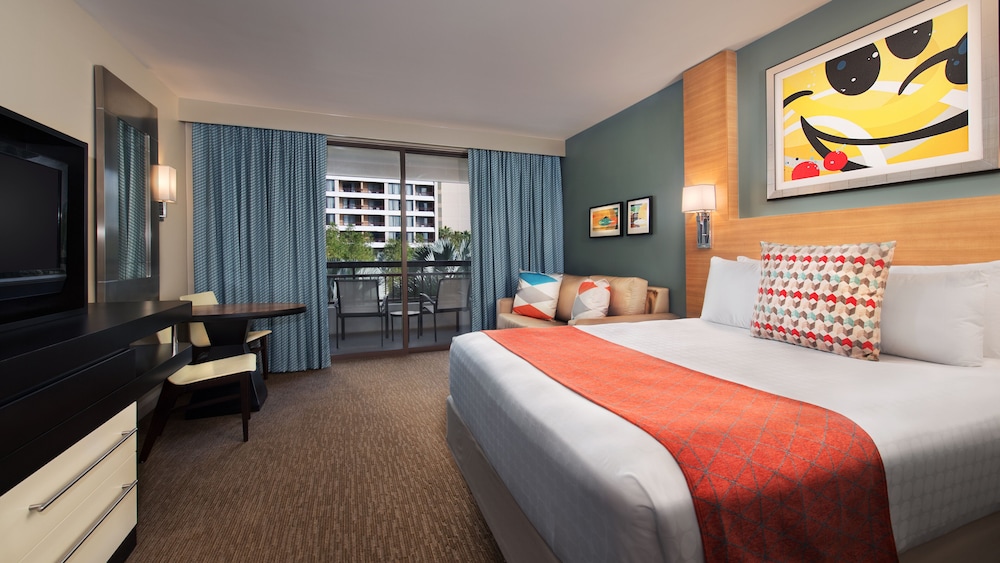 Bay Lake Tower at Disneys Contemporary Resort 9/39