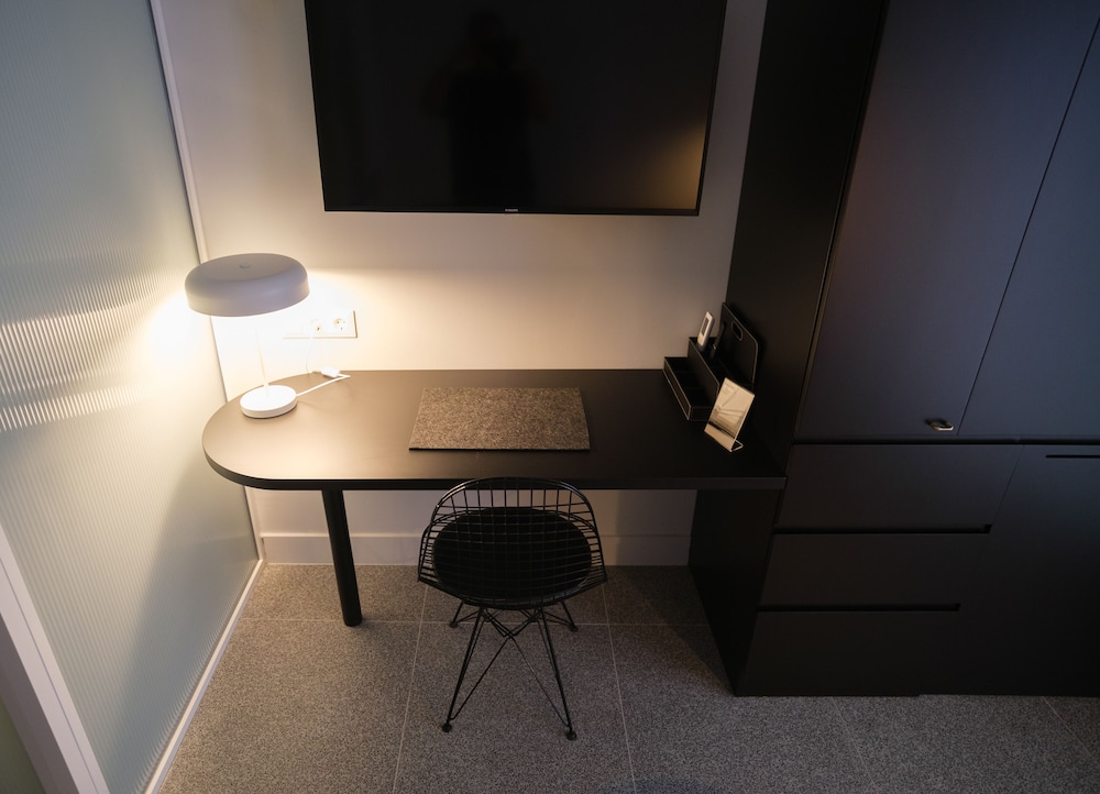 K23 Color Suites 44/50
