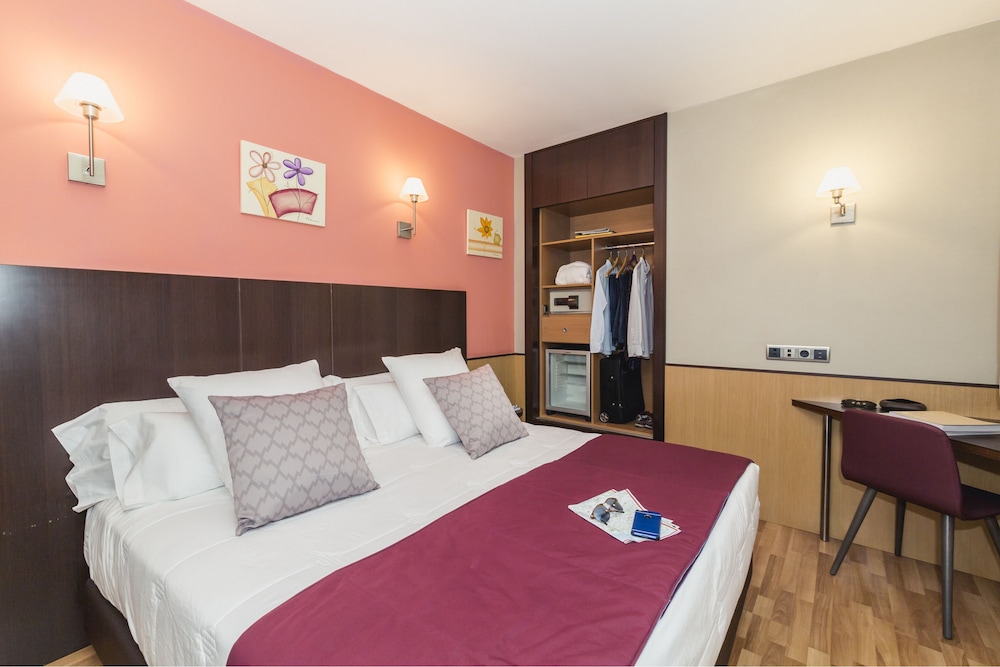 Hotel Ronda Lesseps 45/90