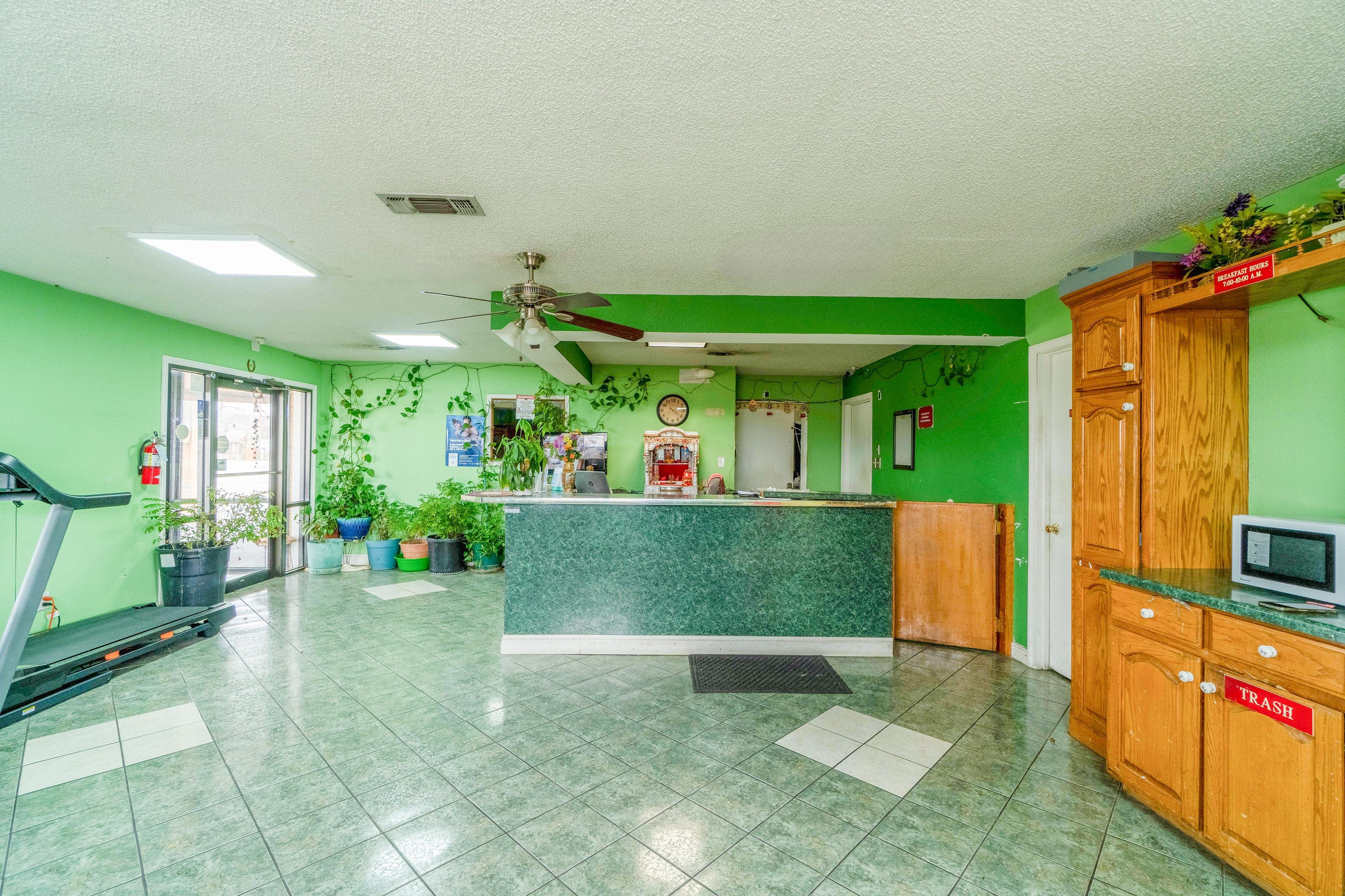 Executive Inn By OYO Mineral Wells US-180 7/41