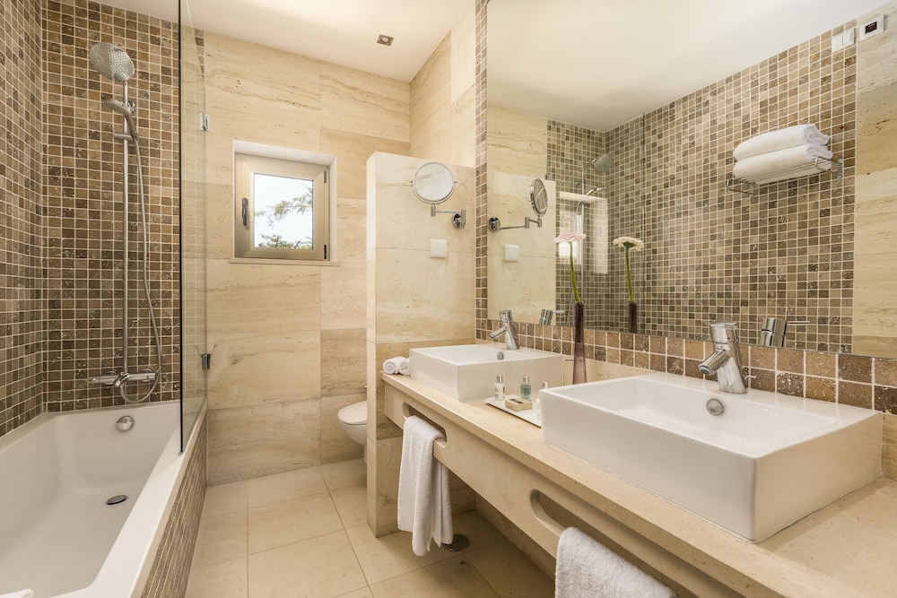 Caneiros Luxury House & Suites 5/67