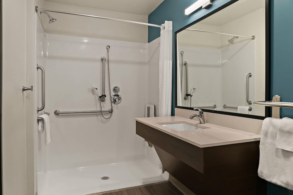 WoodSpring Suites East Lansing - University Area 47/50