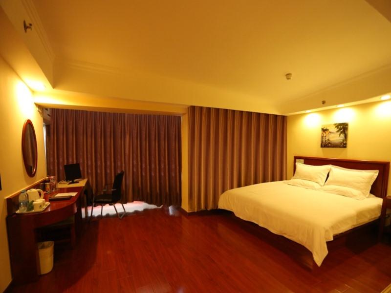 GreenTree Inn Chaoyang Shuangta District Chaoyang Street Fangzhi Road Express Hotel 7/15