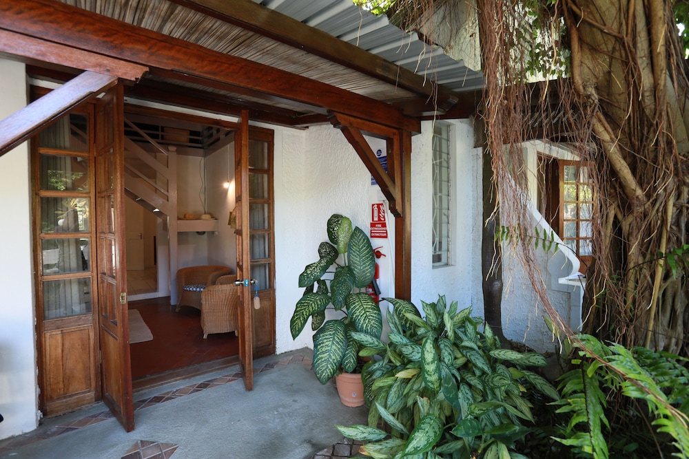Chantauvent Guesthouse 3/100