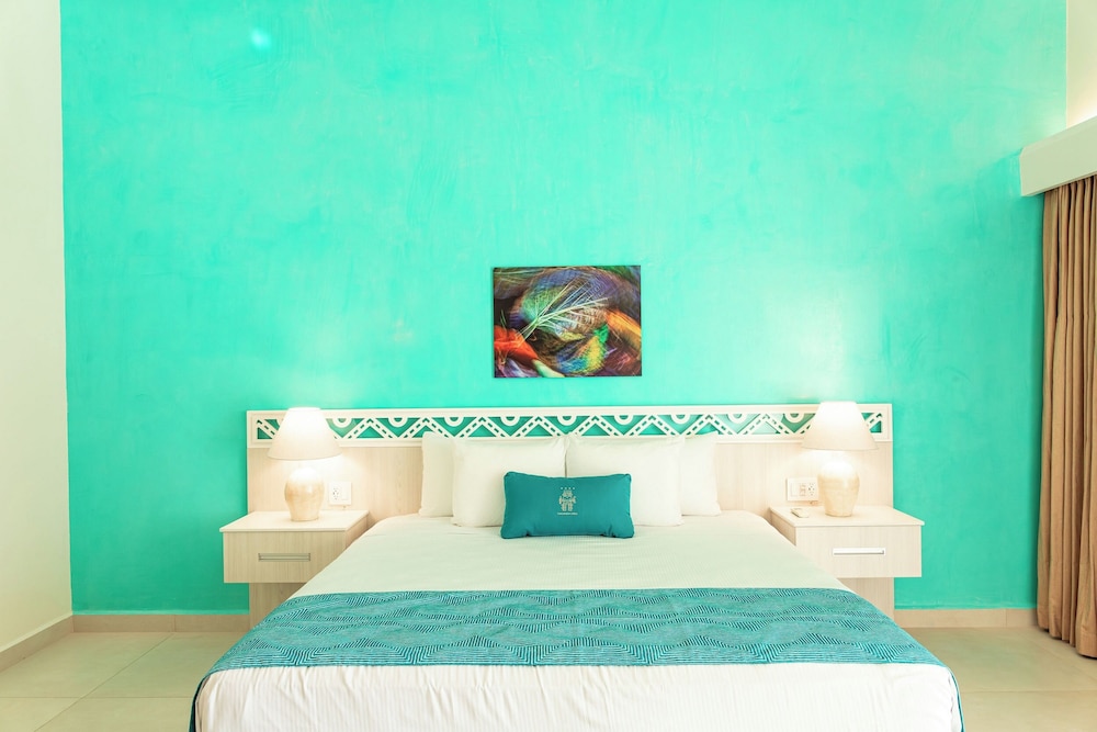 Tropicana, Premium, King Bed, Hot Tub, Tamarindo Diria Beach Resort 2/4