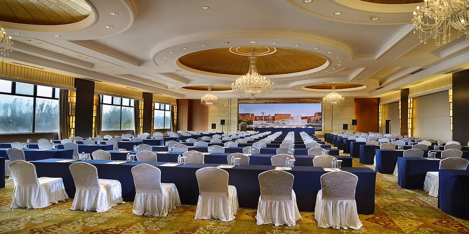 Crowne Plaza Ordos 63/79