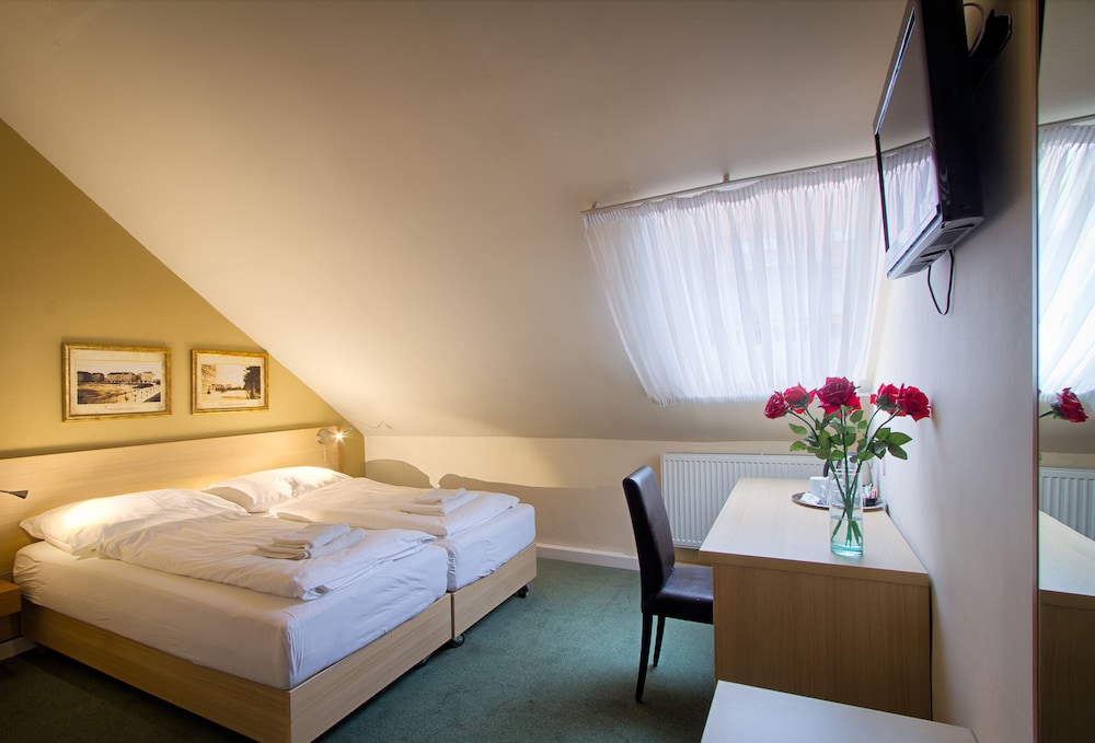 Taurus Hotel Prague 18/65